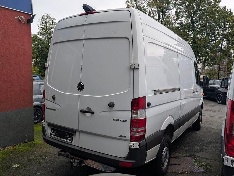 Gebraucht Mercedes Sprinter 163 PS (119 kW) 2018 Weiß Van