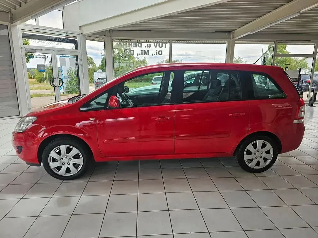 Gebraucht Opel Zafira Edition 140 PS (102 kW) 2009 Rot Van / Kleinbus