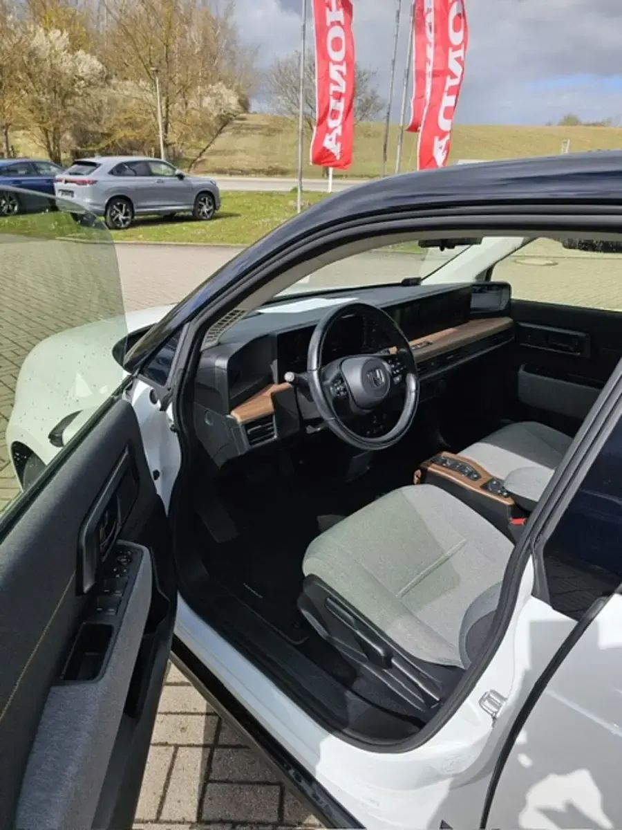 Gebraucht Honda e Advance 113 kW (154 PS) 2022 Platinum white pearl Kleinwagen