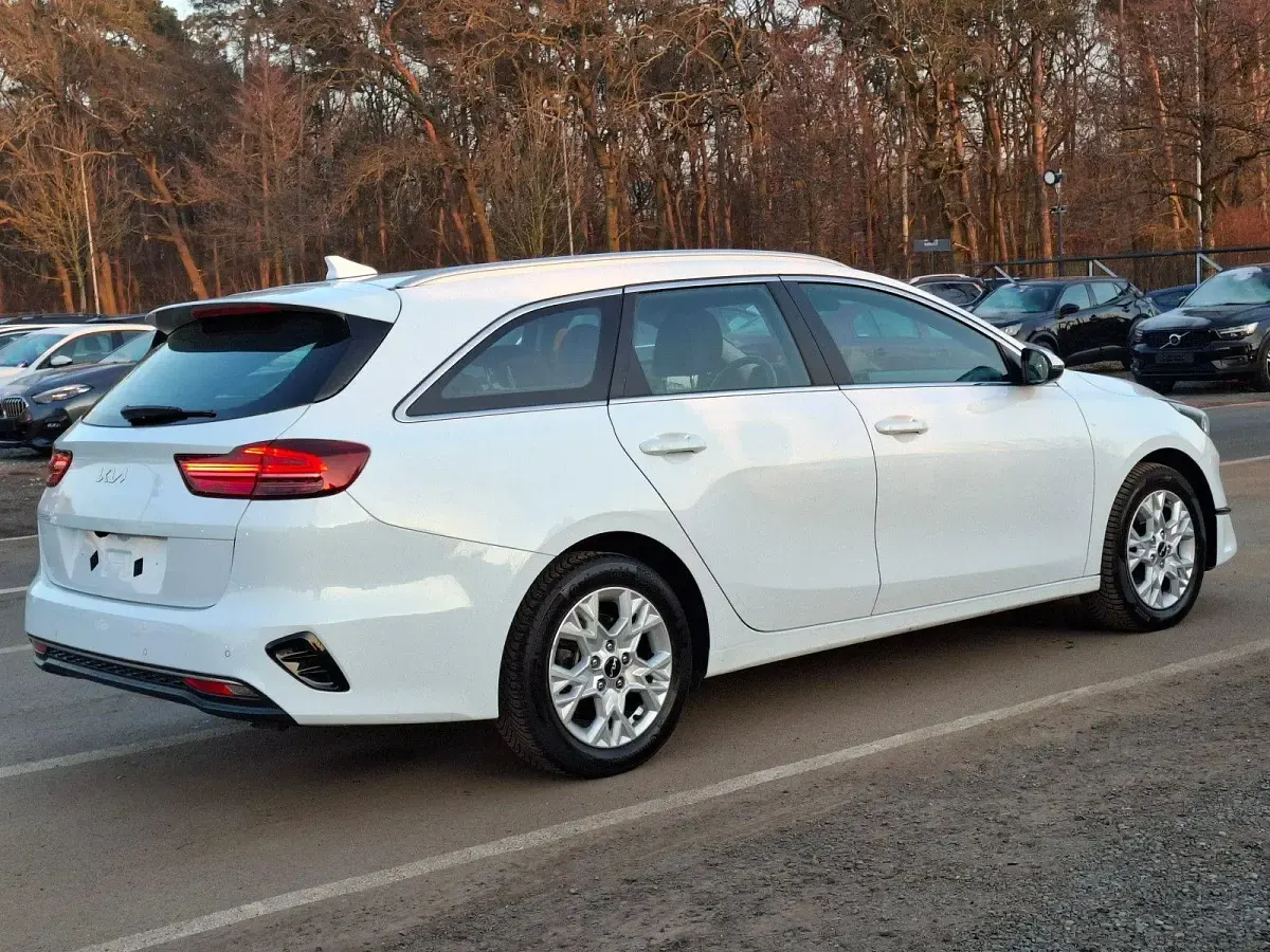 Gebraucht Kia Ceed Sportswagon 160 PS (117 kW) 2022 Weiß Kombi