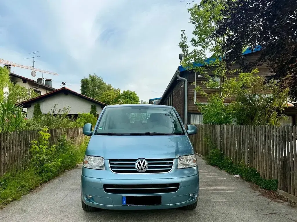 Gebraucht VW T5 131 PS (96 kW) 2008 Blau Van