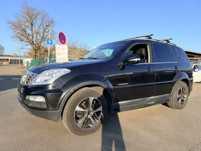 Gebraucht SsangYong Rexton Sapphire 178 PS (130 kW) 2016 Schwarz SUV