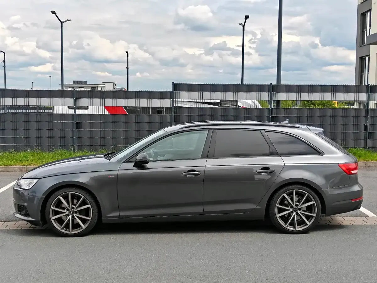 Gebraucht Audi A4 S-Line 218 PS (160 kW) 2018 Kombi