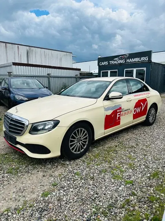Gebraucht Mercedes E200 150 PS (110 kW) 2019 Gelb Limousine