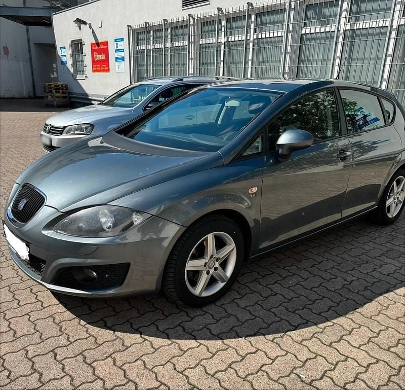 Usata Seat Leon Copa 105 CV (77 kW) 2011 Grigio Utilitaria