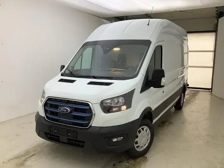 Gebraucht Ford E-Transit Trend 135 kW (184 PS) 2024 Frostweiß Van