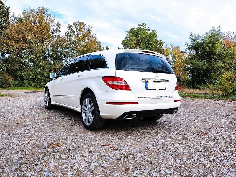Gebraucht Mercedes R350 AMG line 2012 Weiß Van / Kleinbus
