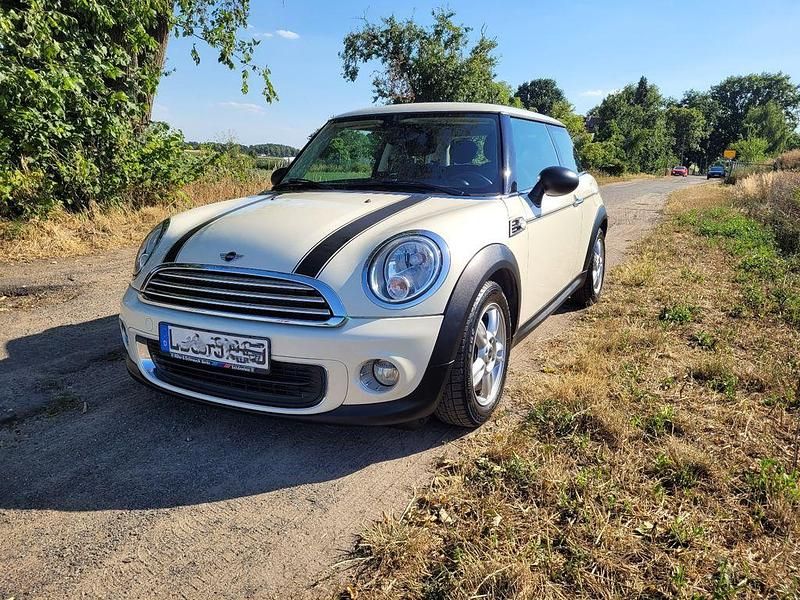 Gebraucht Mini Cooper Pepper 98 PS (72 kW) 2012 Weiß Kleinwagen