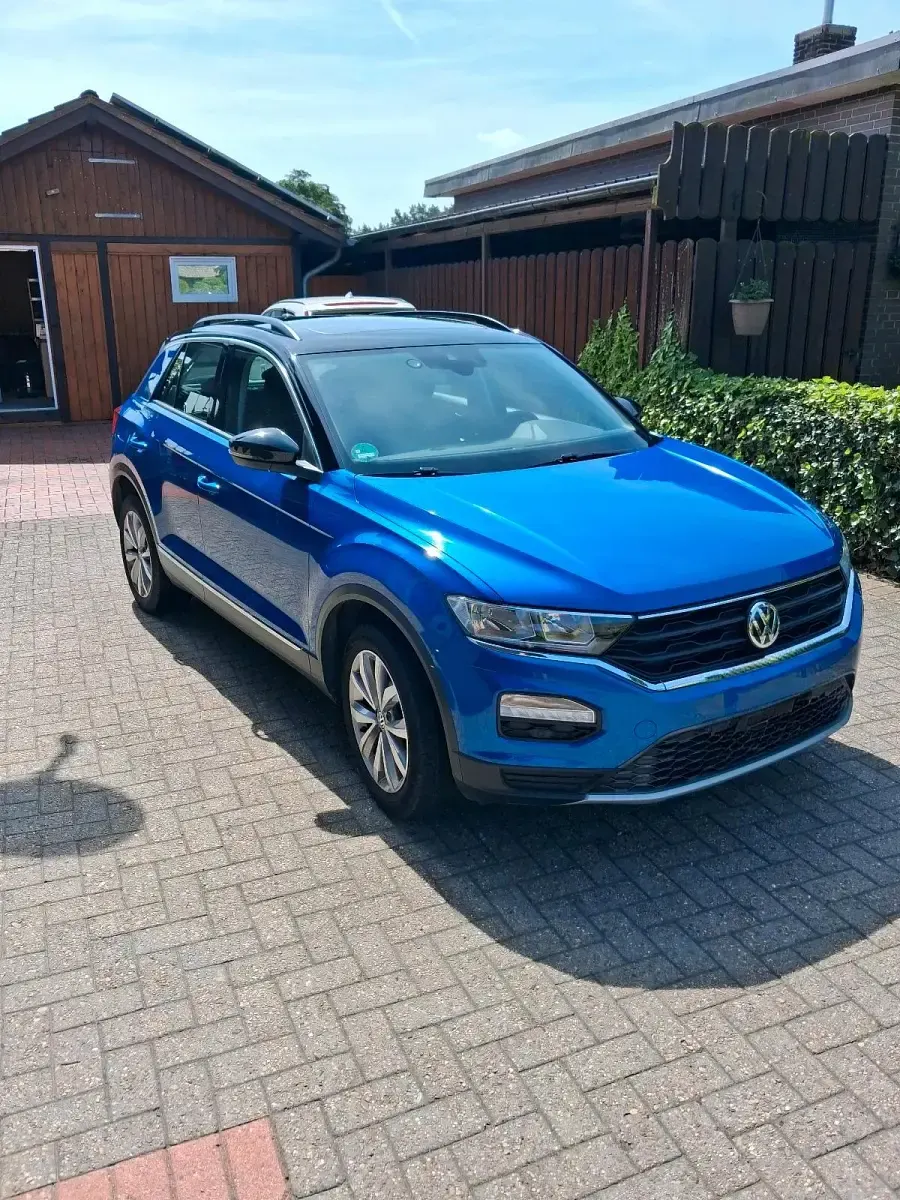 Gebraucht VW T-Roc 150 PS (110 kW) 2018 Blau SUV