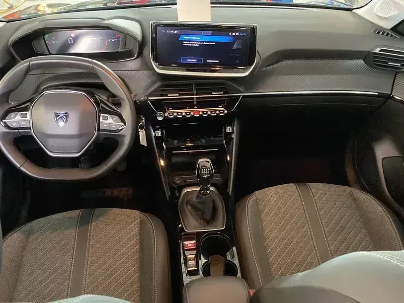 Gebraucht Peugeot 208 Allure 101 PS (74 kW) 2025 Schwarz Kleinwagen