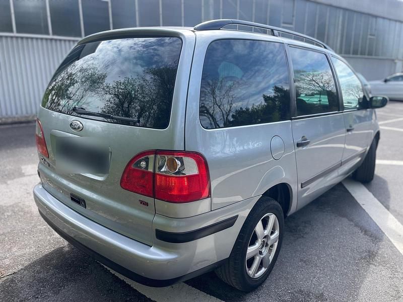 Usata Ford Galaxy 150 CV (110 kW) 2005 Monovolume