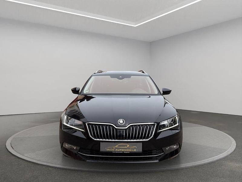 Gebraucht Skoda Superb Style 150 PS (110 kW) 2018 Schwarz Kombi