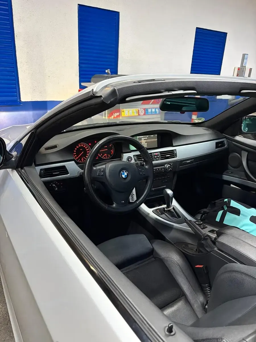 Gebraucht BMW 320 Cabriolet M Sport 177 PS (130 kW) 2009 Silber Cabrio