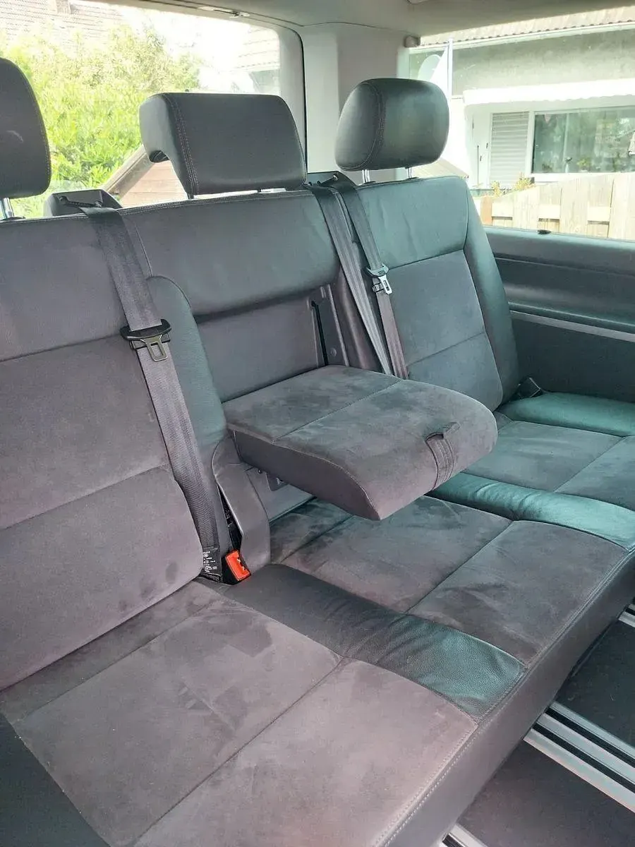 Gebraucht VW Multivan 179 PS (131 kW) 2013 Schwarz Van / Kleinbus