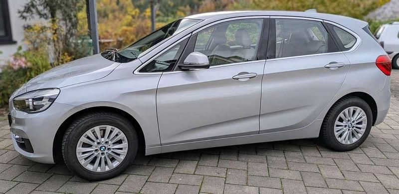Gebraucht BMW 220 Luxury Line 192 PS (141 kW) 2015 Silber Kombi