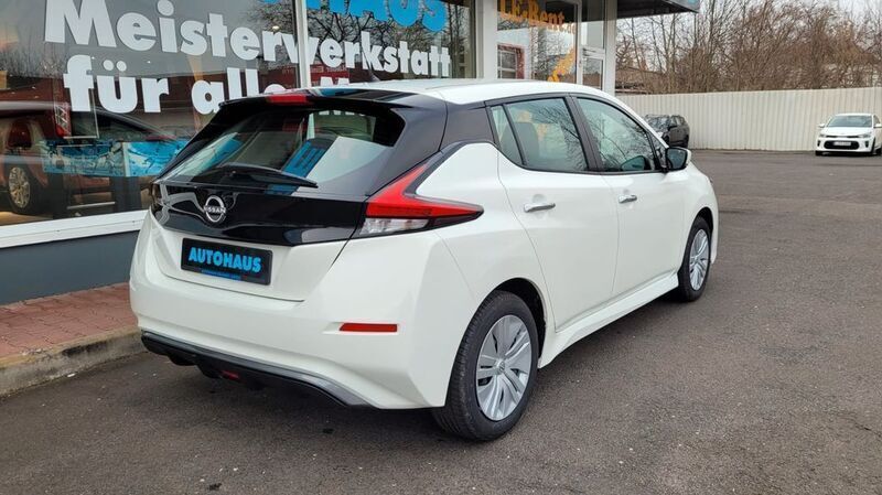 Gebraucht Nissan Leaf 110 kW (150 PS) 2022 Weiß Kleinwagen