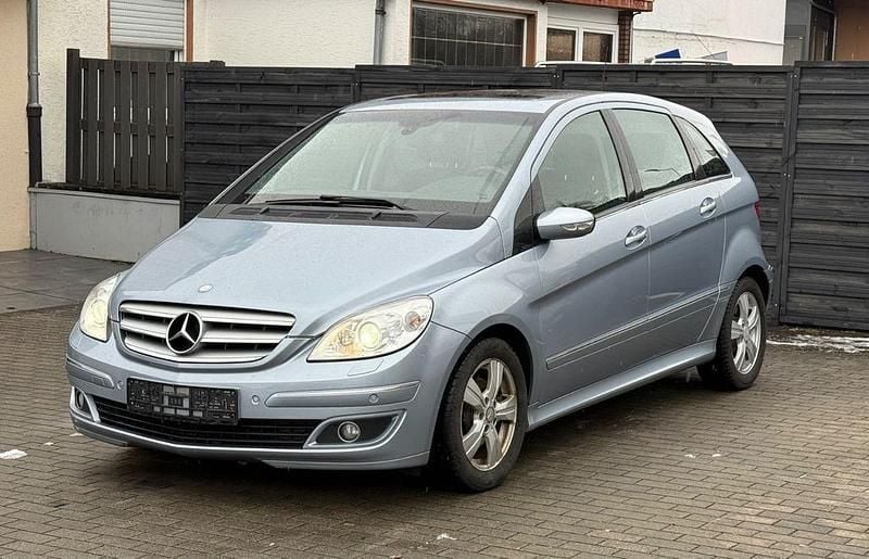Gebraucht Mercedes B200 140 PS (102 kW) 2007 Blau Van / Kleinbus
