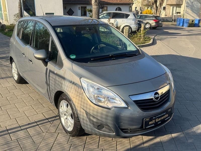 Gebraucht Opel Meriva Edition 101 PS (74 kW) 2011 Braun Van / Kleinbus