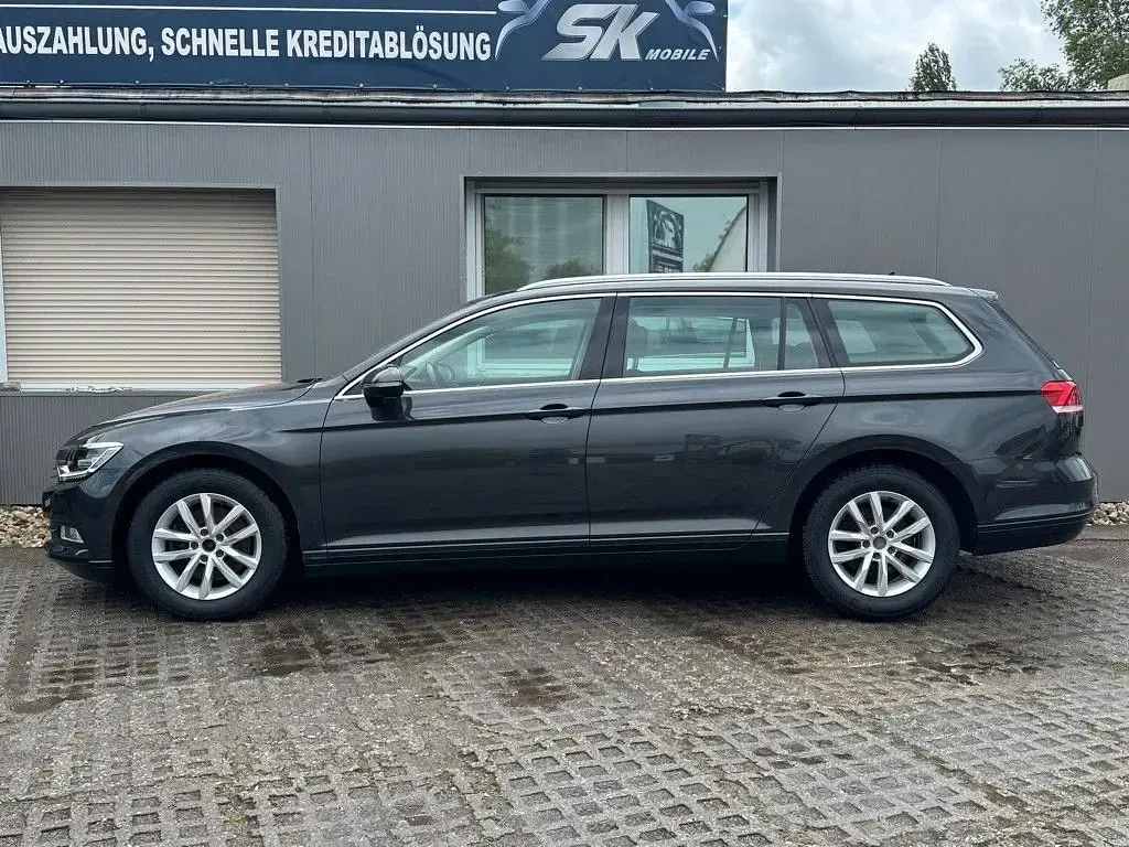 Gebraucht VW Passat Comfortline 150 PS (110 kW) 2018 Grau Kombi