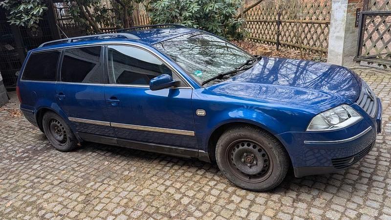 Gebraucht VW Passat Comfortline 150 PS (110 kW) 2002 Blau Kombi