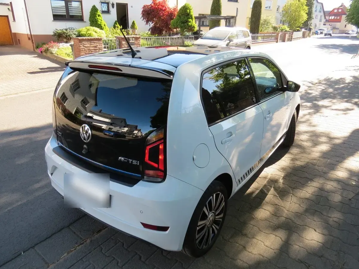 Usado VW up! Sound 90 CV (66 kW) 2017 Blanco Utilitario