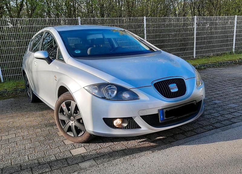 Usata Seat Leon 150 CV (110 kW) 2006 Argento Utilitaria
