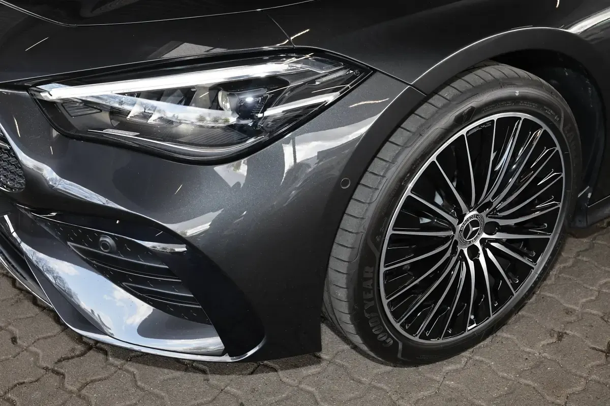 Gebraucht Mercedes CLE180 AMG 170 PS (125 kW) 2025 Metalliclack graphitgrau Coupé