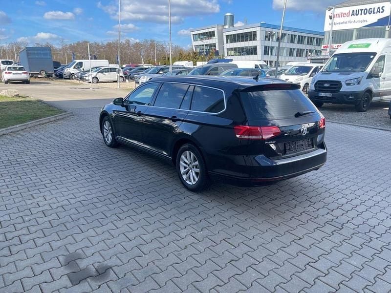 Second-hand VW Passat Comfortline 120 CP (88 kW) 2019 Negru Berlinǎ
