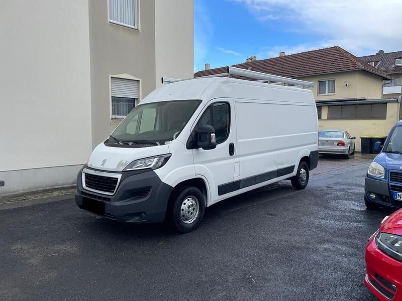 Gebraucht Peugeot Boxer 131 PS (96 kW) 2015 Weiß Van