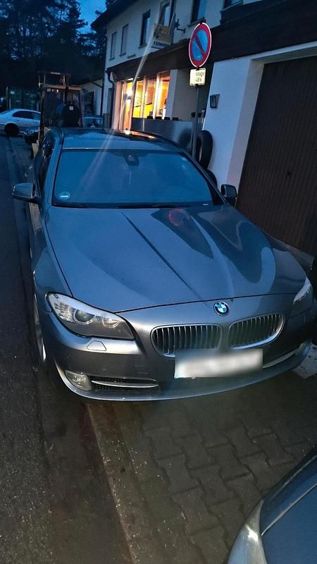 Gebraucht BMW 520 184 PS (135 kW) 2012 Grau Kombi