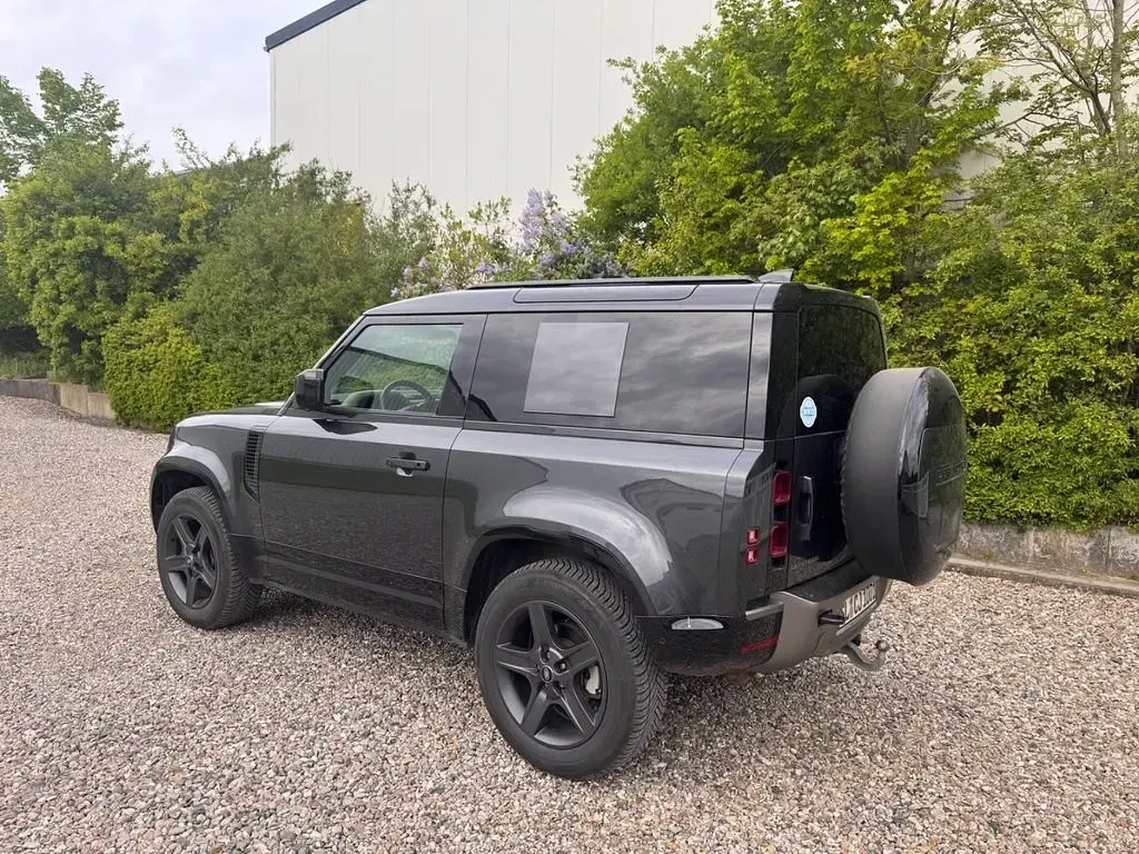 Gebraucht Land Rover Defender SE Dynamic 249 PS (183 kW) 2024 Grau SUV