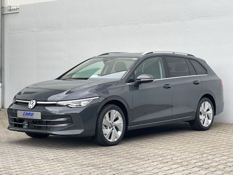 Gebraucht VW Golf VIII Style 150 PS (110 kW) 2024 Delfingrau metallic Kombi