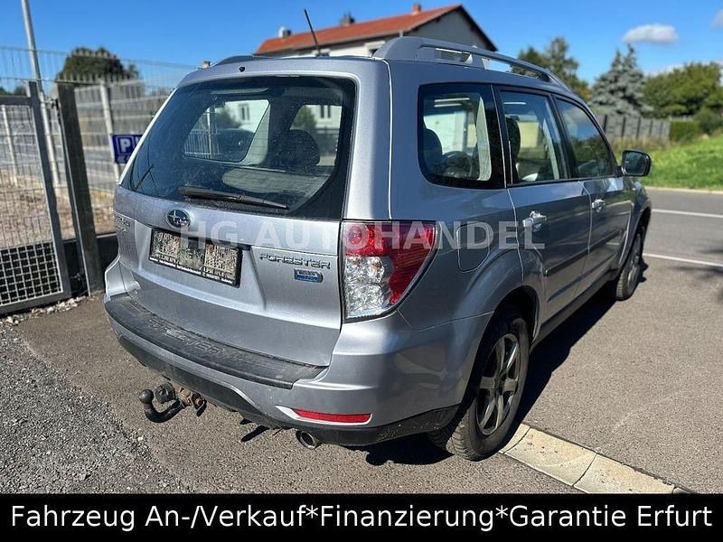 Gebraucht Subaru Forester 147 PS (108 kW) 2012 Silber SUV