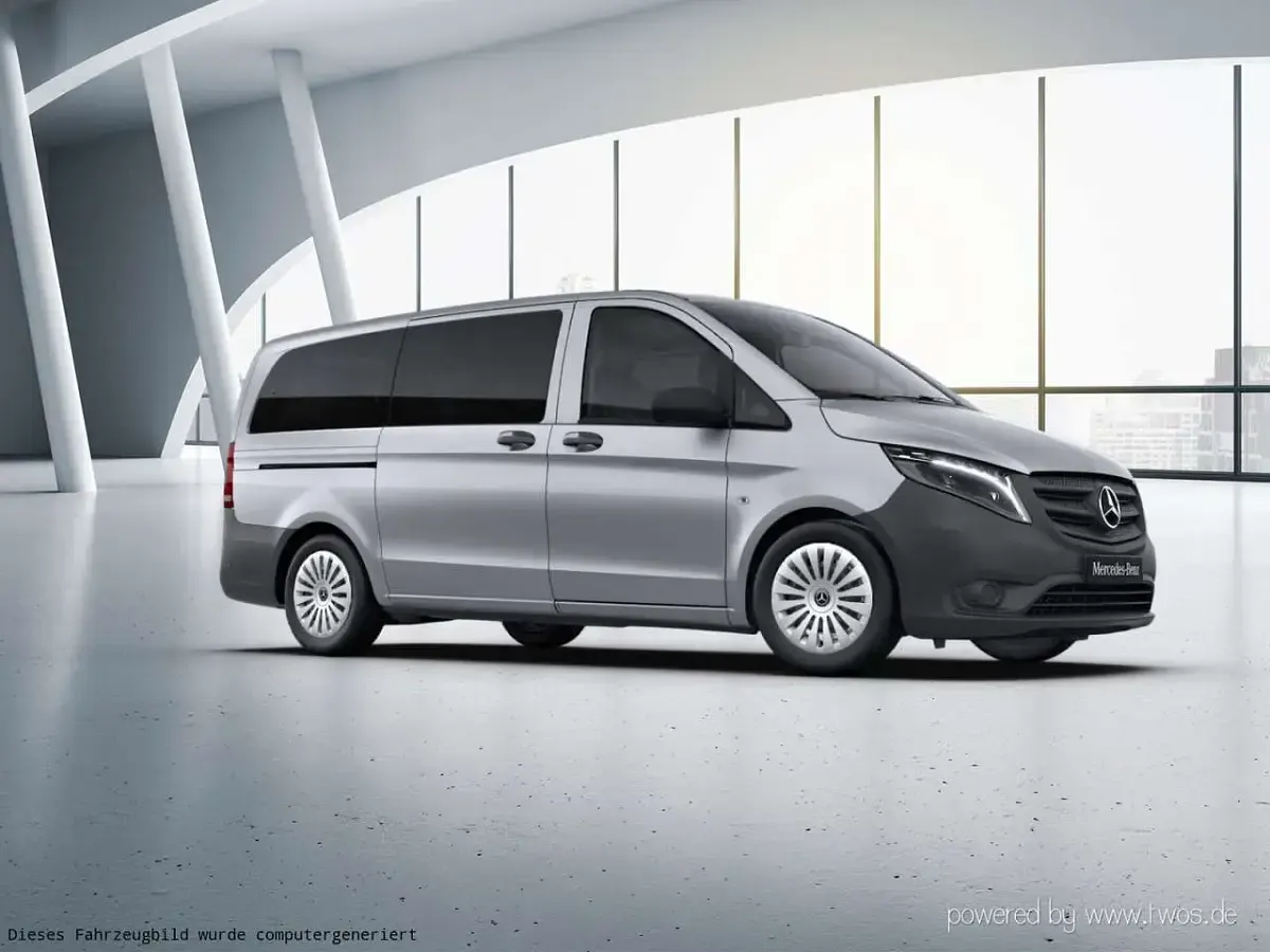 Gebraucht Mercedes Vito 190 PS (139 kW) 2022 Brillantsilber metallic Van