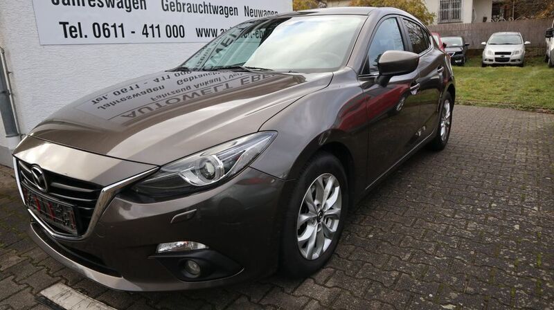 Grau Gebraucht 2016 Mazda 3 Limousine | 7.600 € (Guter Preis) - Bild 1/4