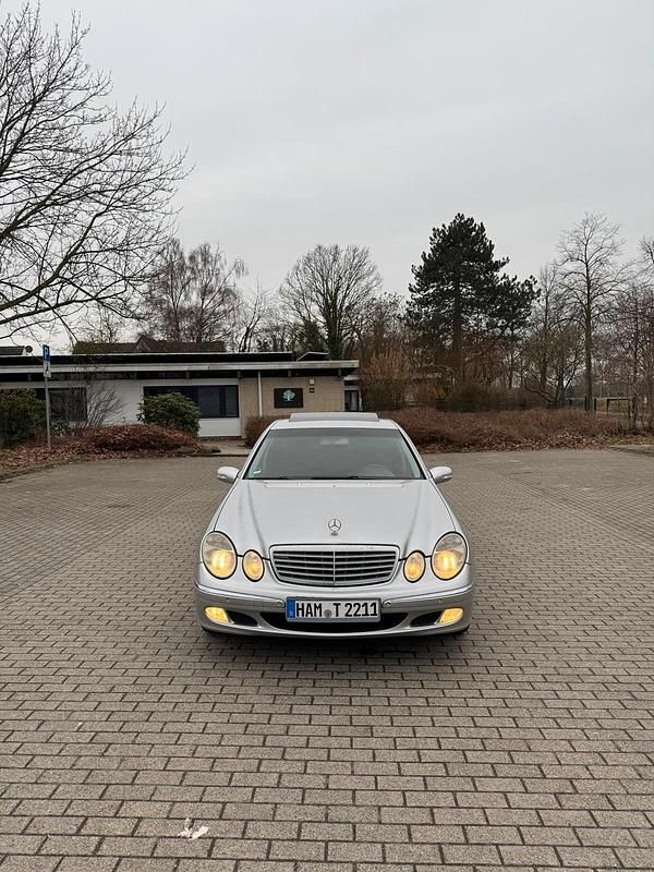 Gebraucht Mercedes C220 Elegance 150 PS (110 kW) 2002 Silber Limousine