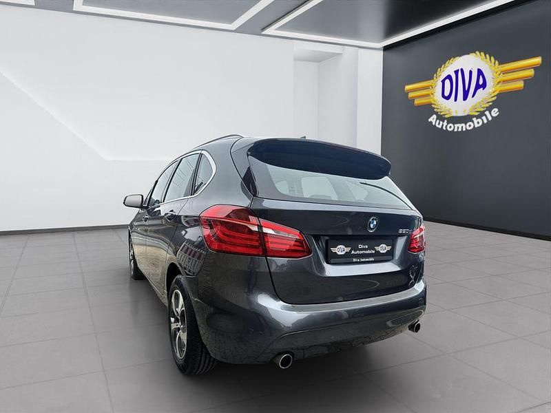Gebraucht BMW 220 Active Tourer Basis 190 PS (139 kW) 2015 Grau Van / Kleinbus