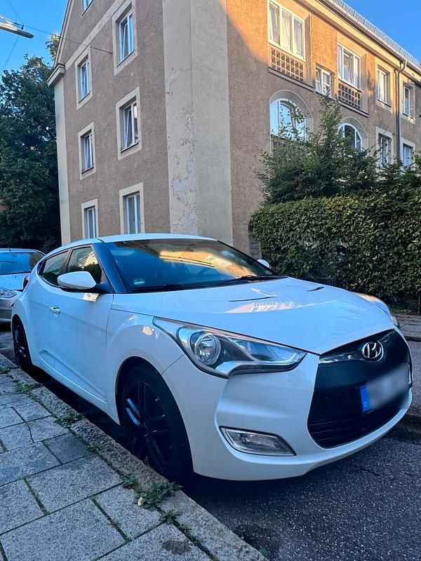 Gebraucht Hyundai Veloster 140 PS (102 kW) 2011 Weiß Kleinwagen