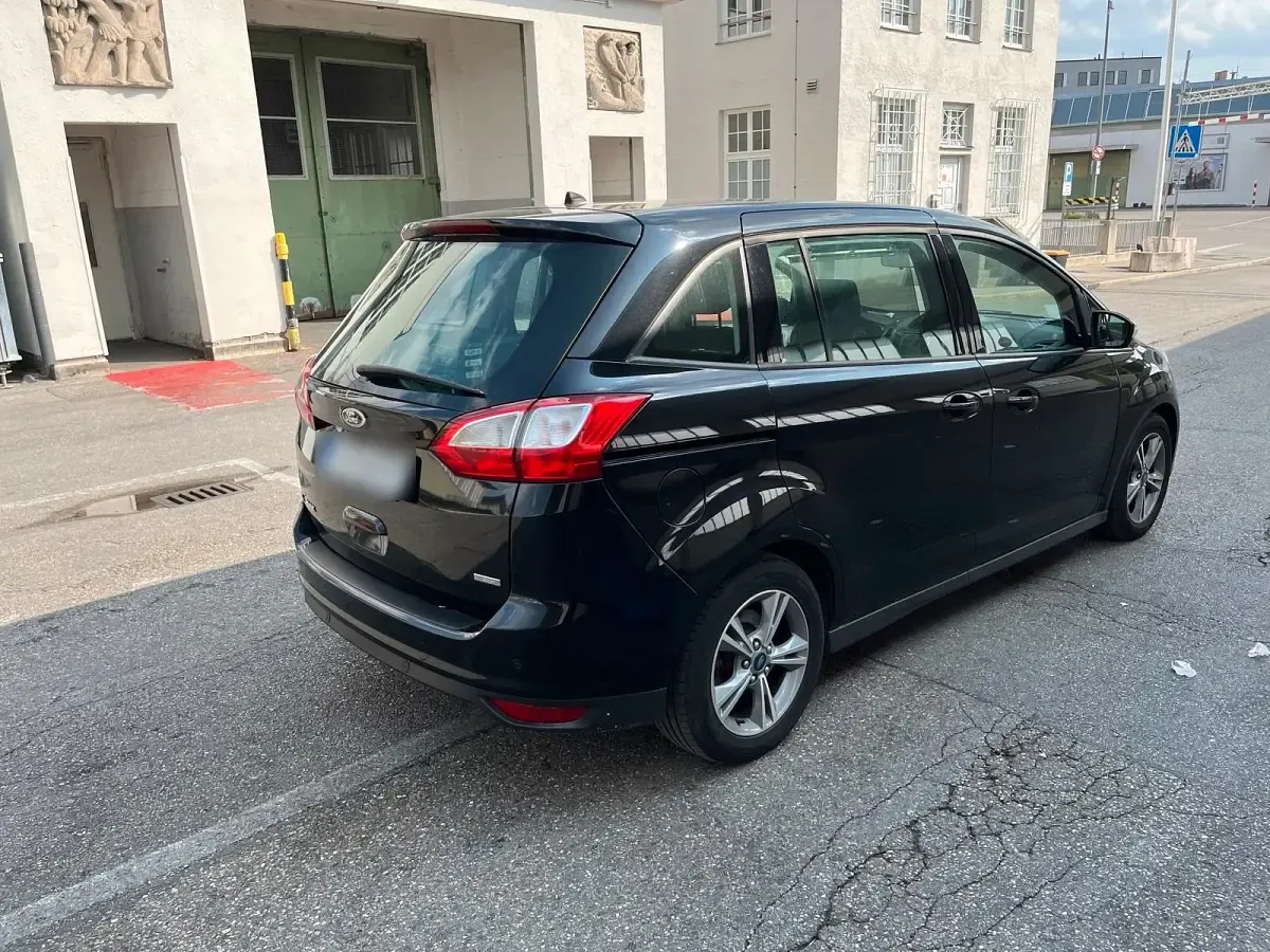 Gebraucht Ford C-MAX 140 PS (102 kW) 2014 Van / Kleinbus