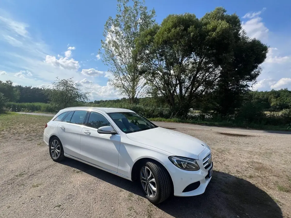 Gebraucht Mercedes 200 Avantgarde 184 PS (135 kW) 2017 Weiß Kombi