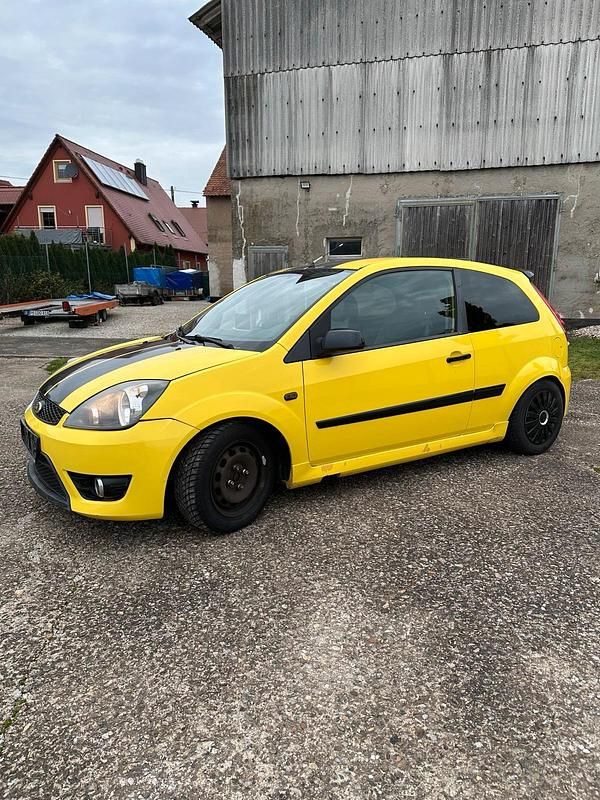 Gelb Gebraucht 2007 Ford Fiesta Kleinwagen | 1.250 € (Guter Preis) - Bild 1/4
