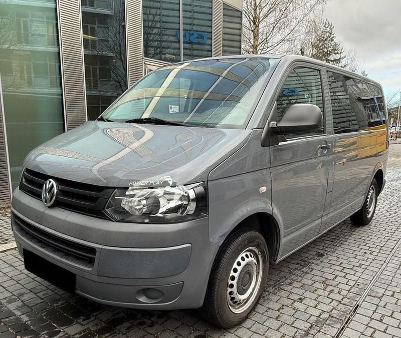 Gebraucht VW Transporter 140 PS (102 kW) 2011 Grau Van