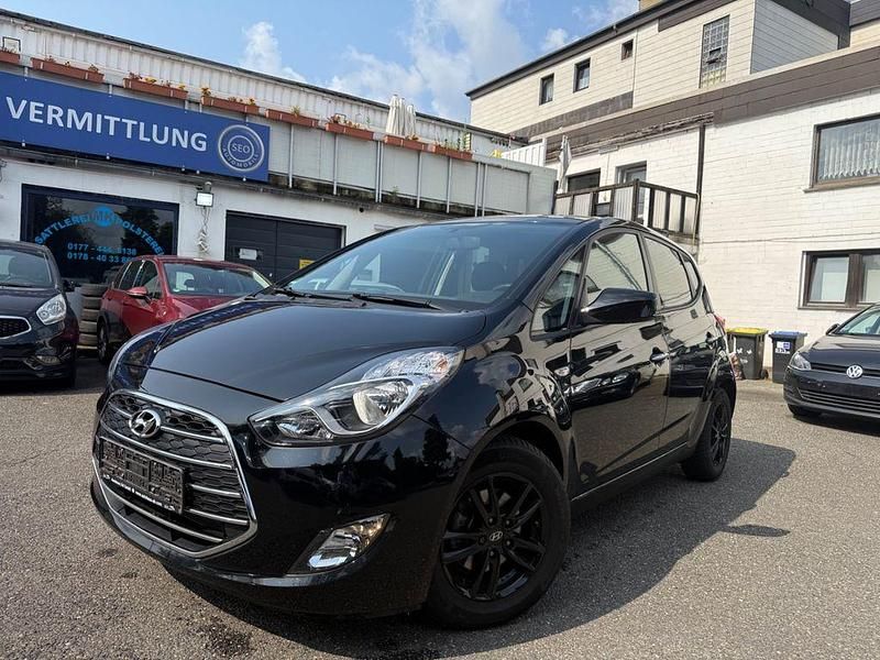 Schwarz Gebraucht 2017 Hyundai ix20 YES! Van / Kleinbus | 12.950 € (Fairer Preis) - Bild 1/4