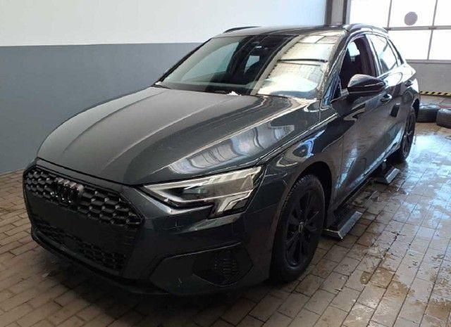 Gebraucht Audi A3 Advanced 150 PS (110 kW) 2023 Grau Limousine