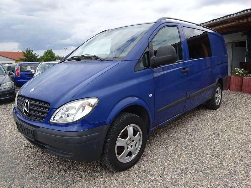Blau Gebraucht 2007 Mercedes Vito Van / Kleinbus | 3.200 € (Guter Preis) - Bild 1/4