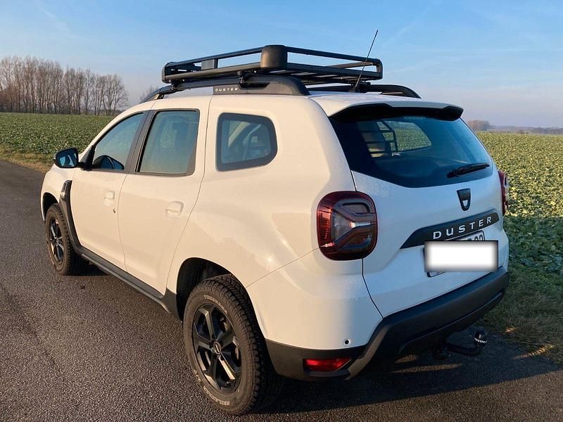 Second-hand Dacia Duster 91 CP (66 kW) 2022 Alb SUV
