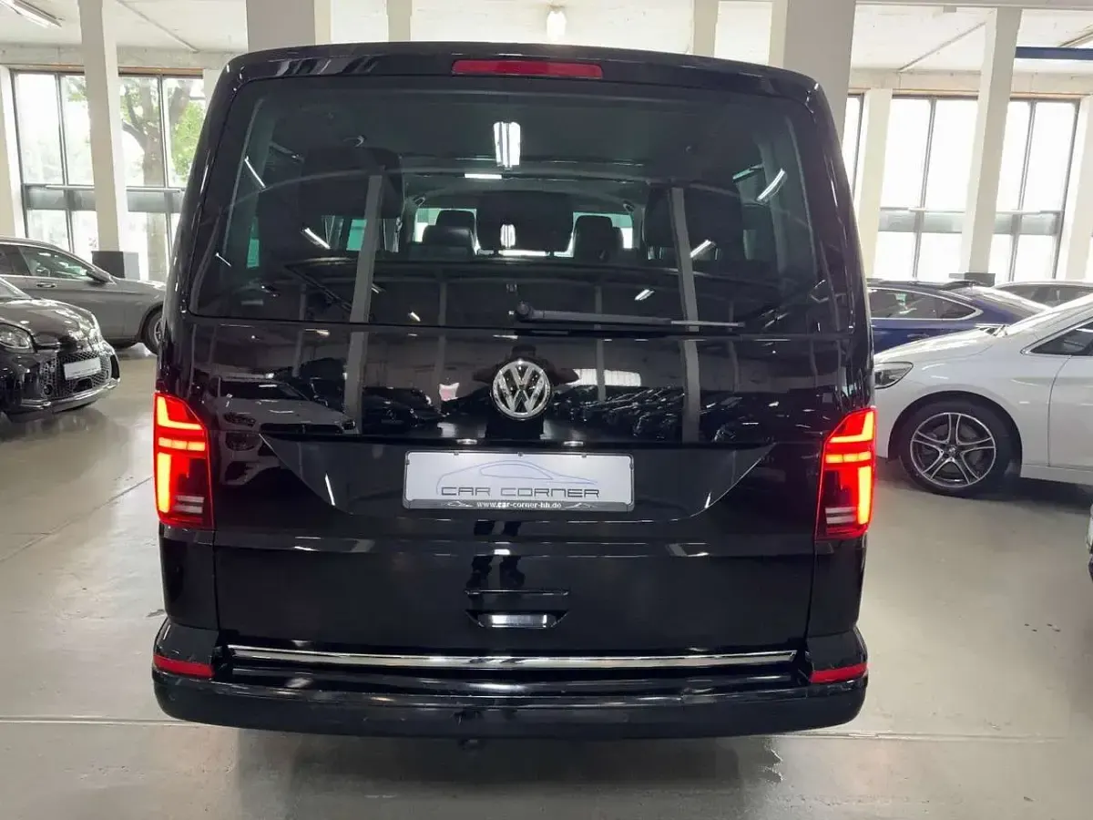 Gebraucht VW T6.1 Generation Six 199 PS (146 kW) 2020 Deep black perleffekt metallic Van