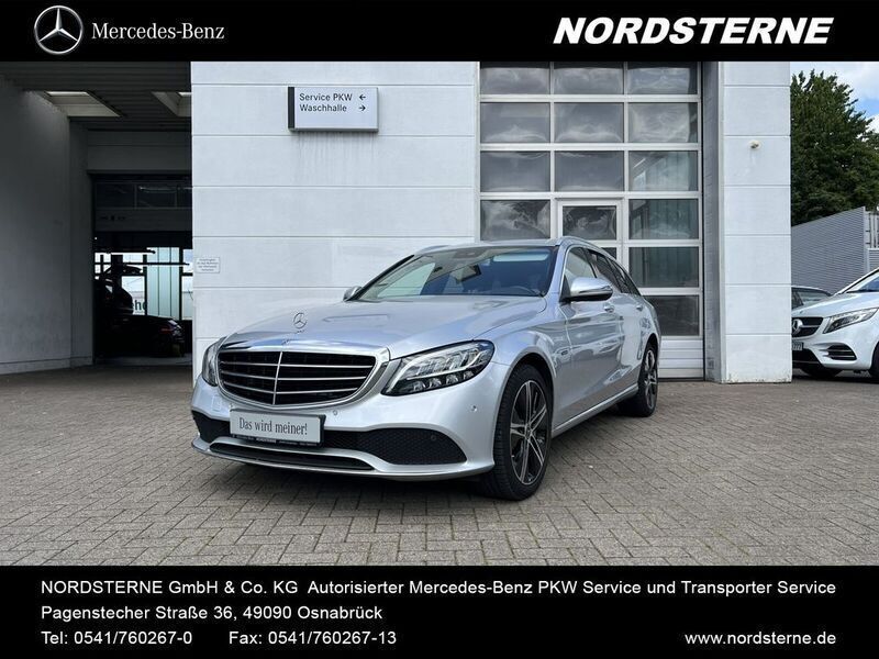 Silber Gebraucht 2019 Mercedes C300e Luxury Kombi | 23.877 € (Superpreis) - Bild 1/4