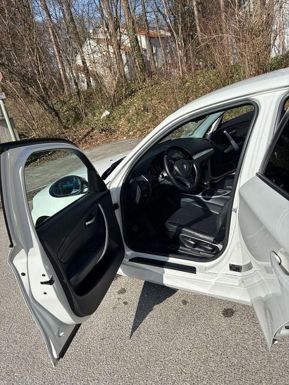 Gebraucht BMW 118 Performance 143 PS (105 kW) 2007 Weiß Kleinwagen