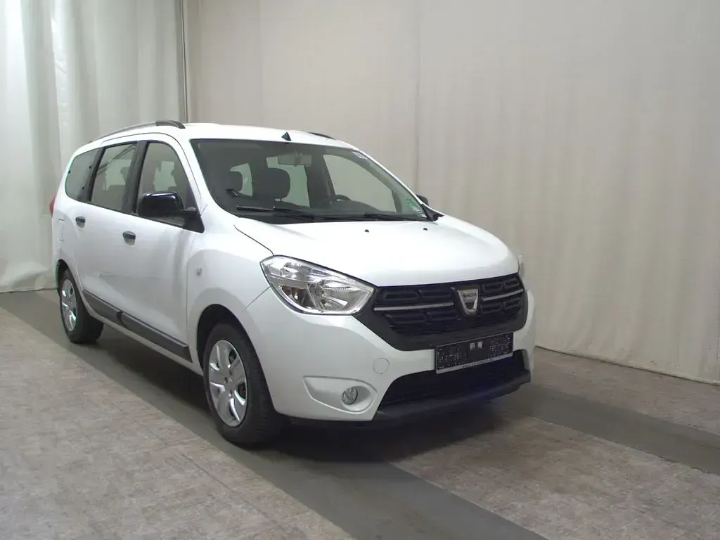 Gebraucht Dacia Lodgy Comfort 131 PS (96 kW) 2021 Gletscherweiss Van / Kleinbus